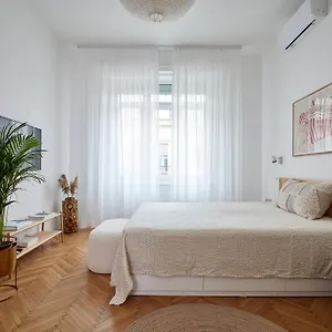 Asboth 225 Cozy Center Apartamento