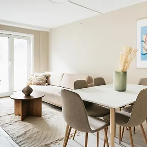 Urban - Stylish Scandinavian Gem With French Balcony Apartamento Bergen