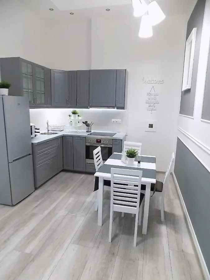 A10 Alkotmany B Apartment Budapest Hungary